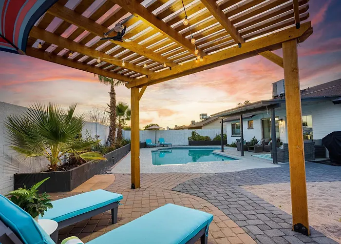 Sun-kissed Delight Mcnair #2 Holiday home Chandler